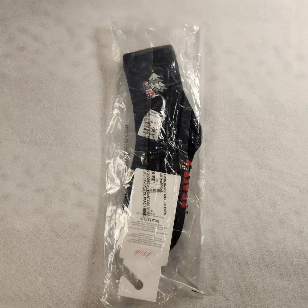Victoria's Secret PINK Black and Gray Winter Pup Christmas Holiday Gift Socks